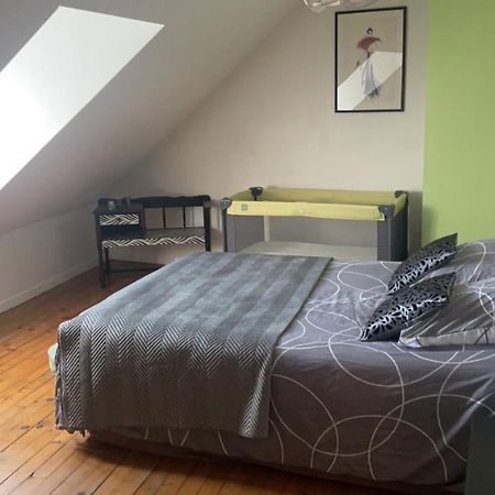 Erliz Apartment Noyon Bagian luar foto